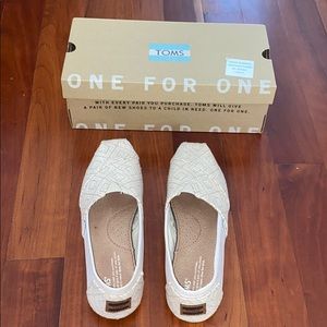 Toms Shoes with Box
